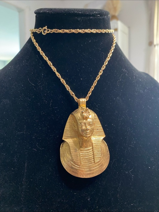 Jewelry - VTG Gold Egyptian Pharaoh Pendant Necklace